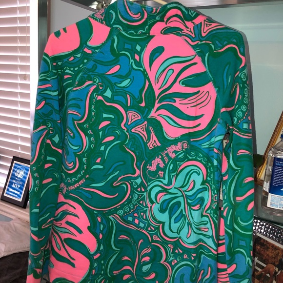 Lilly Pulitzer Pullover - Picture 4 of 4